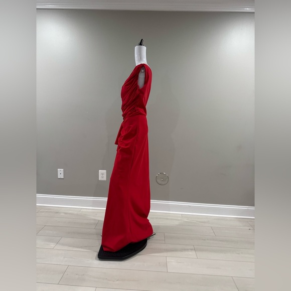 $1090 Chiara Boni La Petite RobeAziza Ruched One-Shoulder Gown size 48/us12